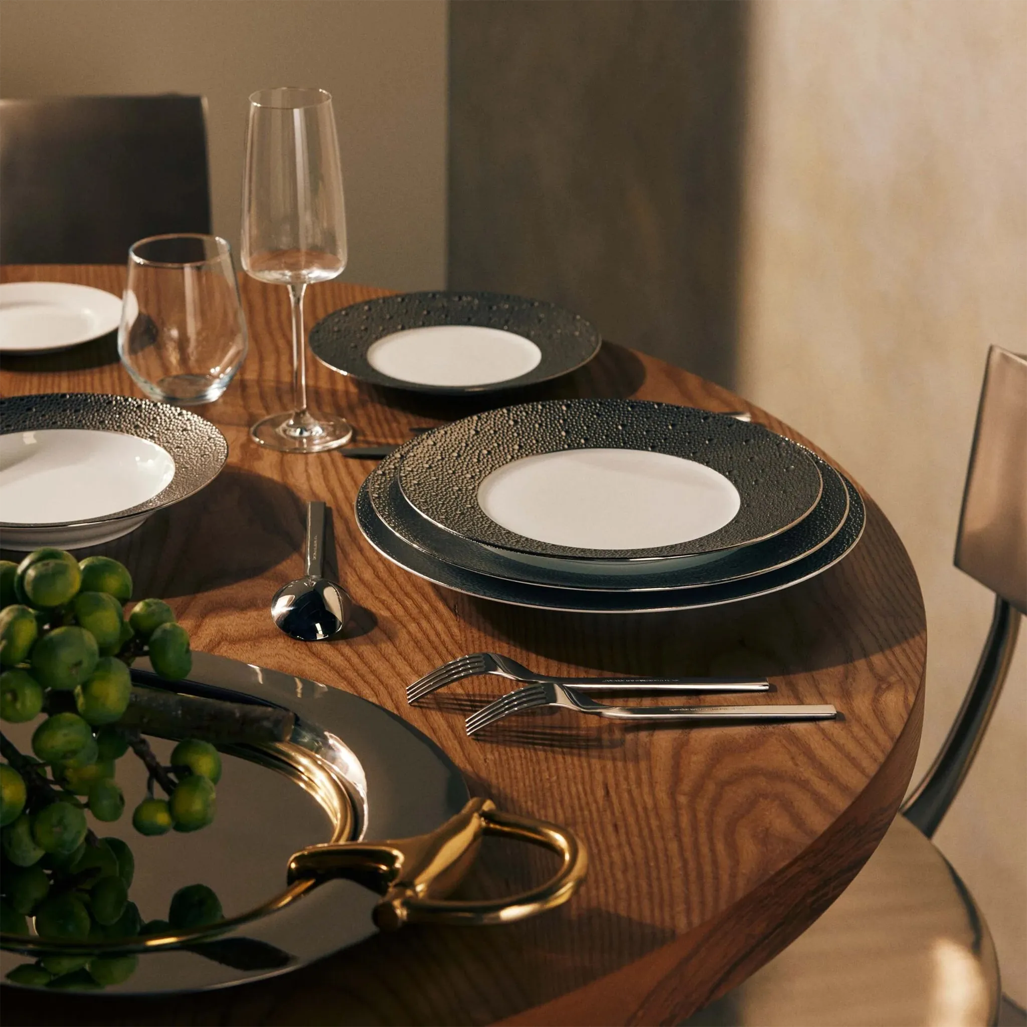 Coleção de pratos Ecume Platinum.