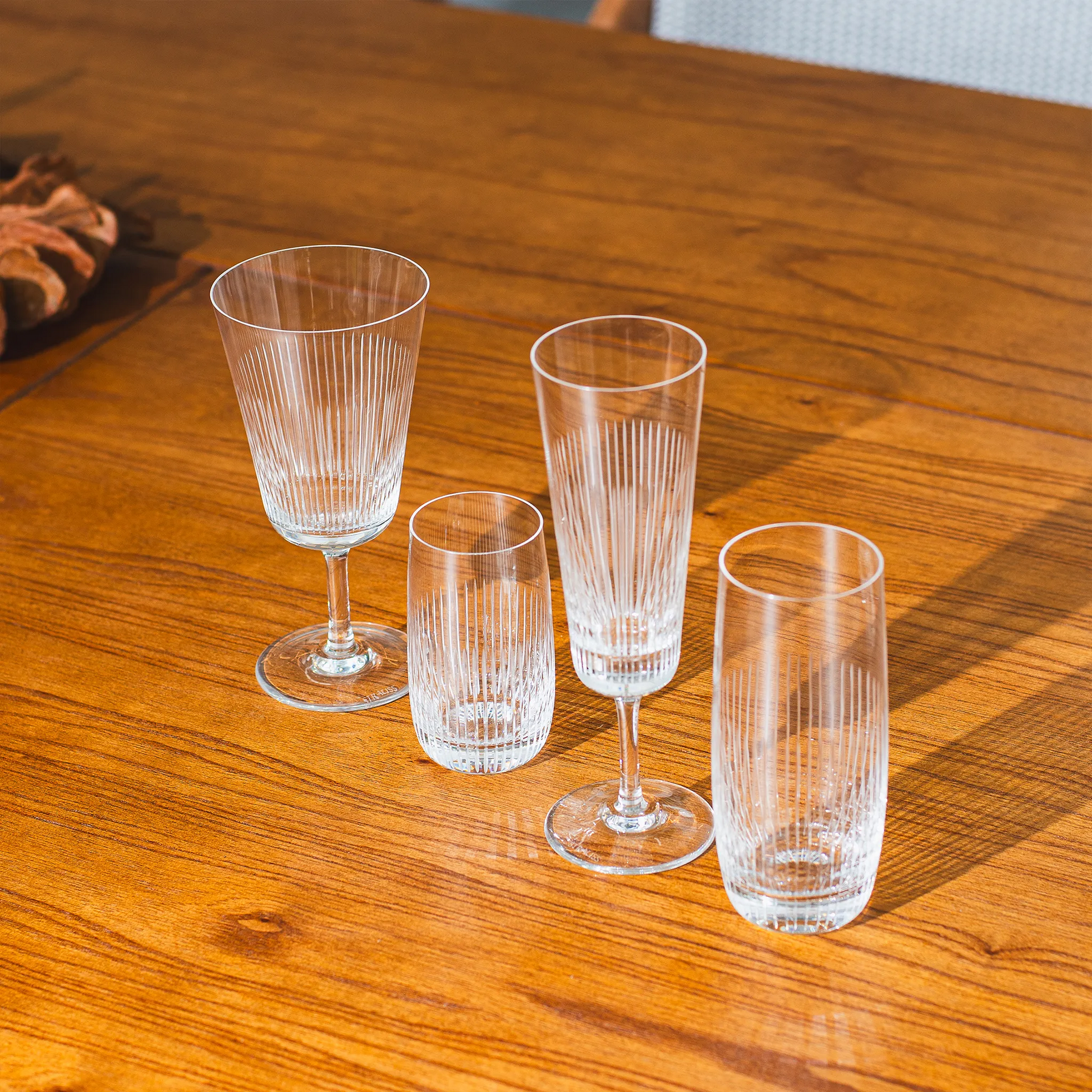 Coleção copos Veraneio ambientado.