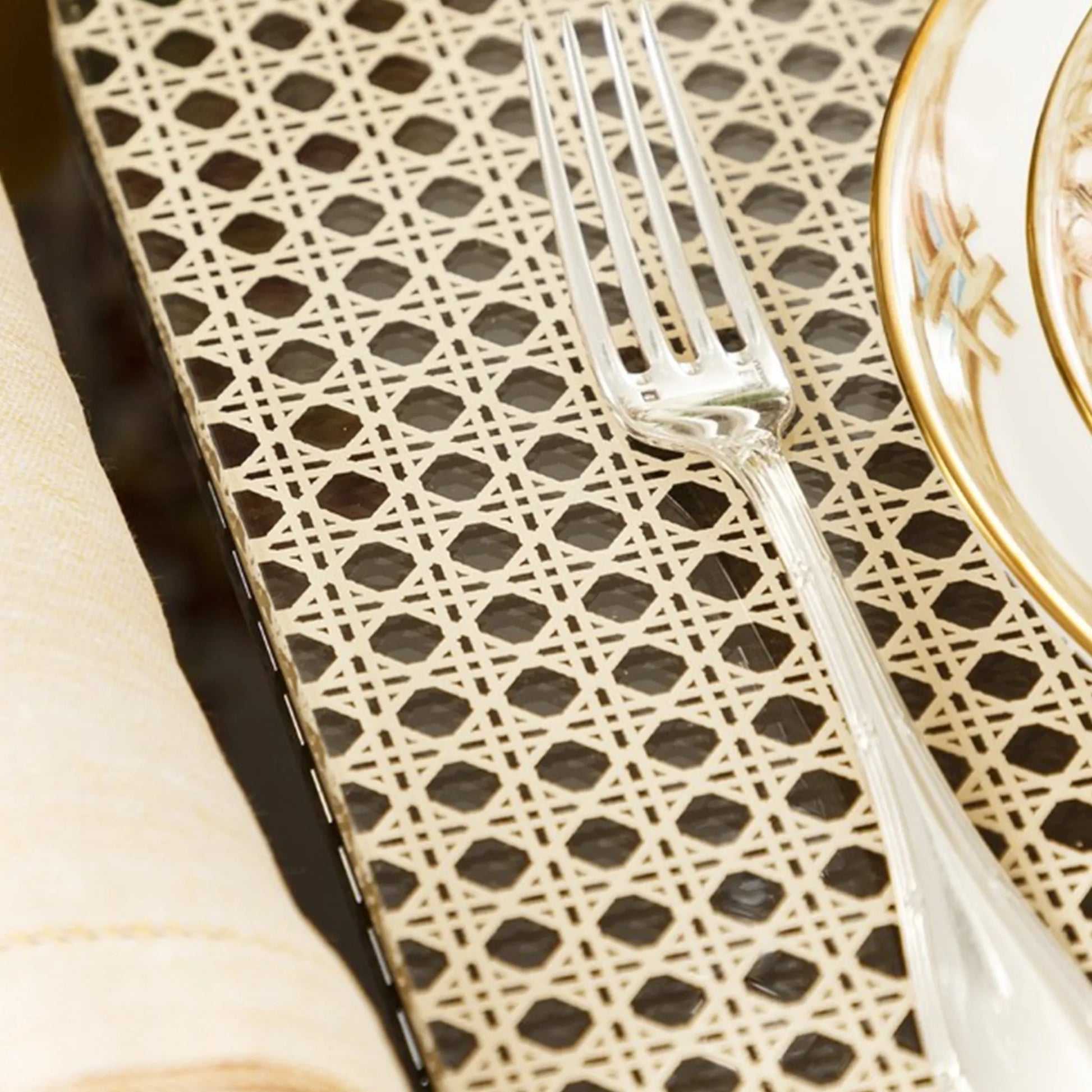 Detalhes do Lugar Americano Vienna com um garfo em cima.