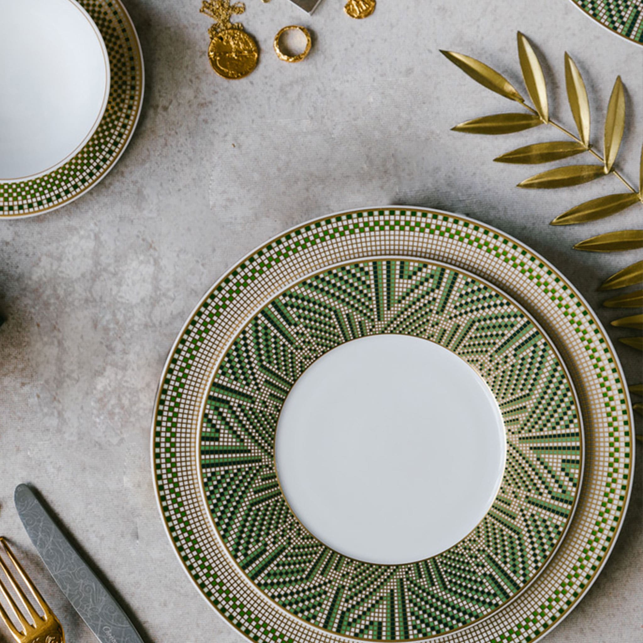 Cena ambientada com o Prato Fundo Augusta.