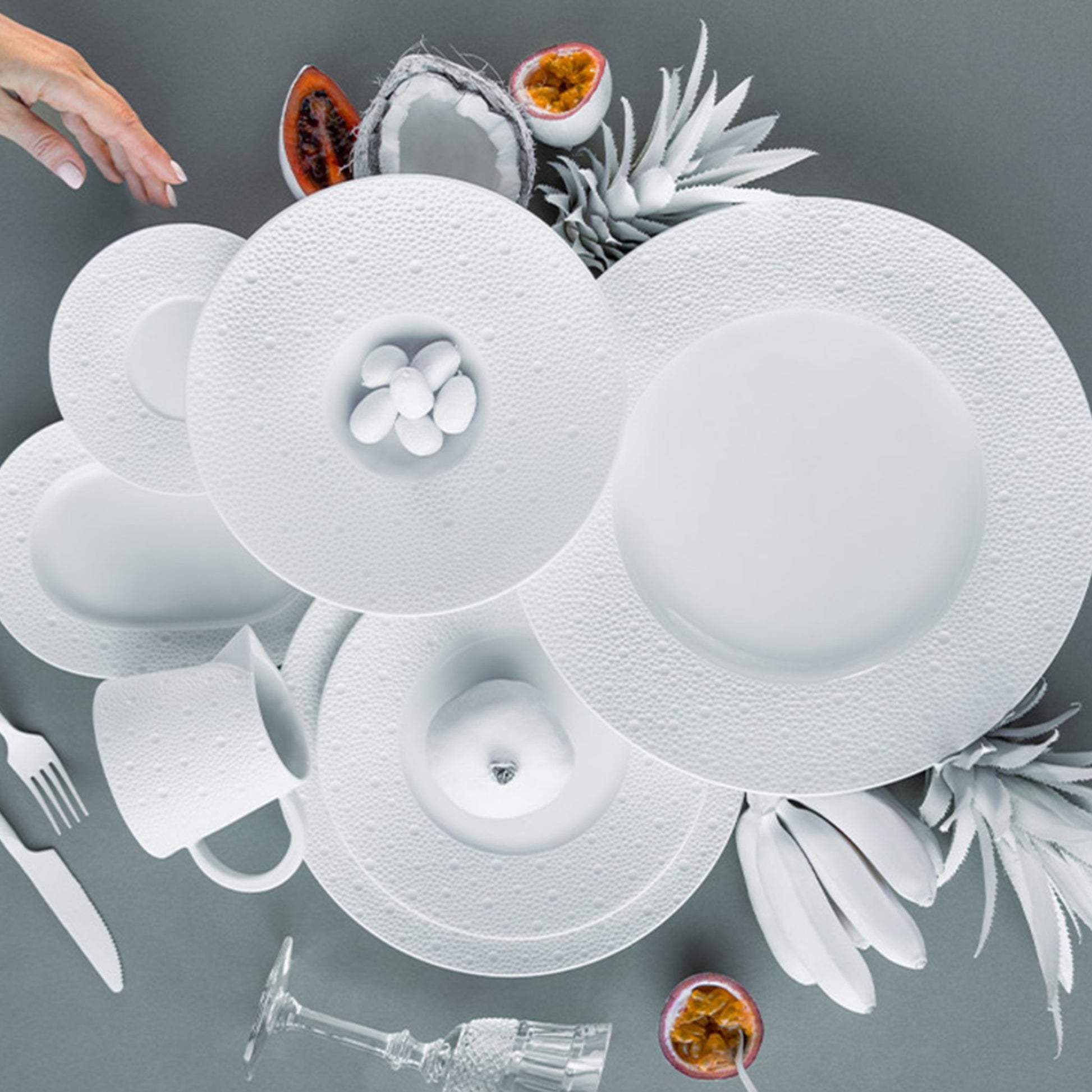 Cena ambientada com itens da coleção Ecume Branco.