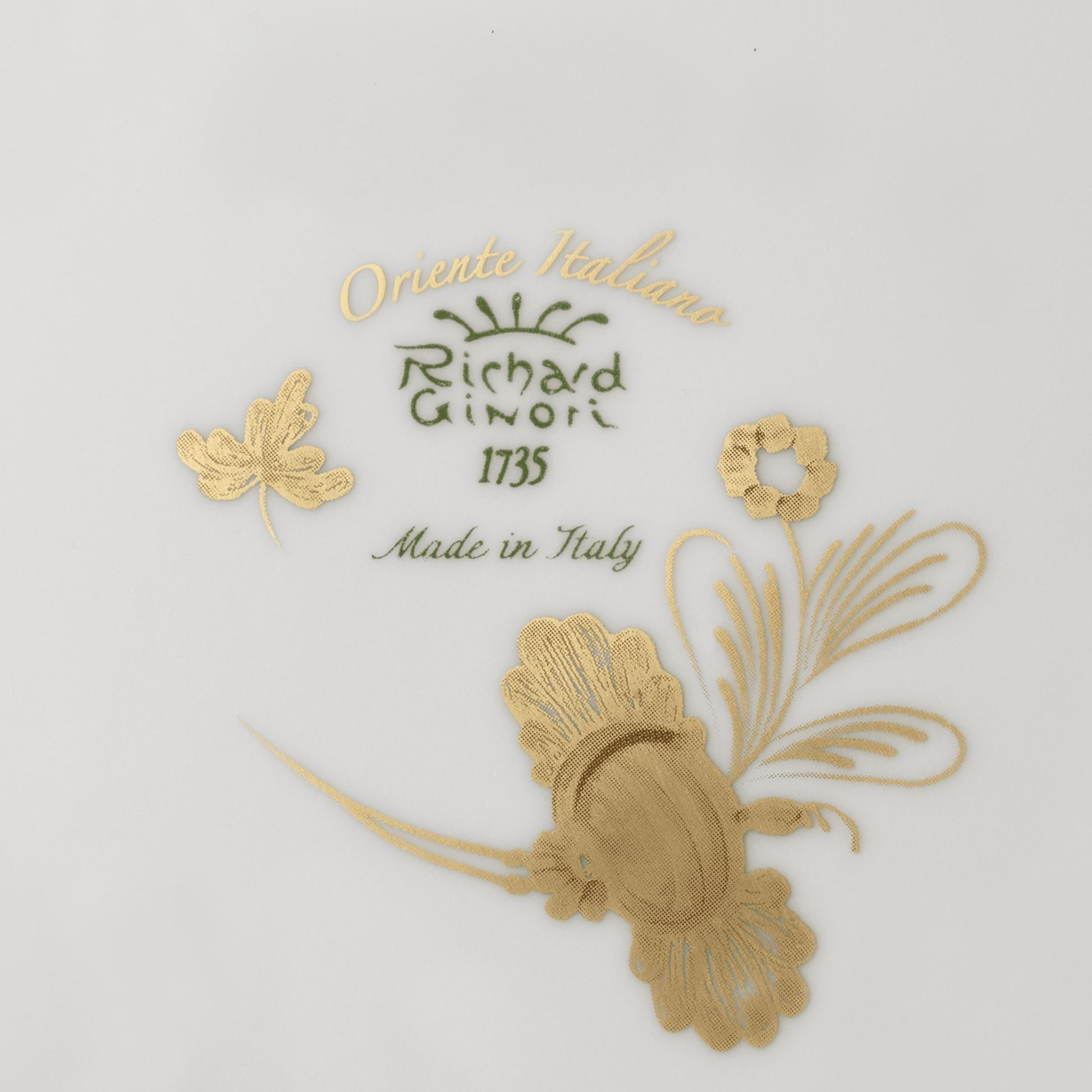 Detalhe do verso do Prato Raso Oriente Italiano Aurum.