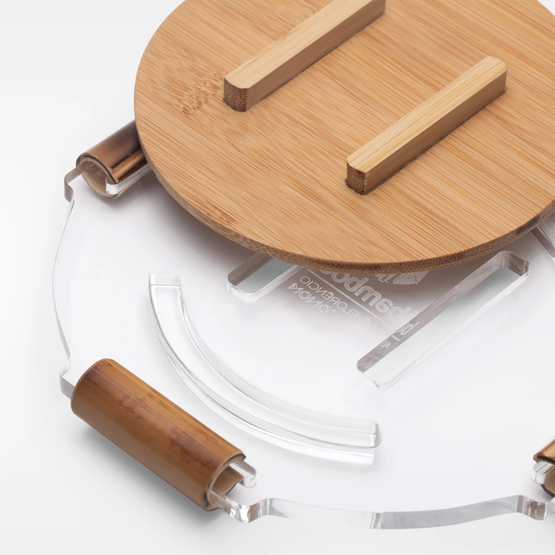 Queijeira Bambu aberta.