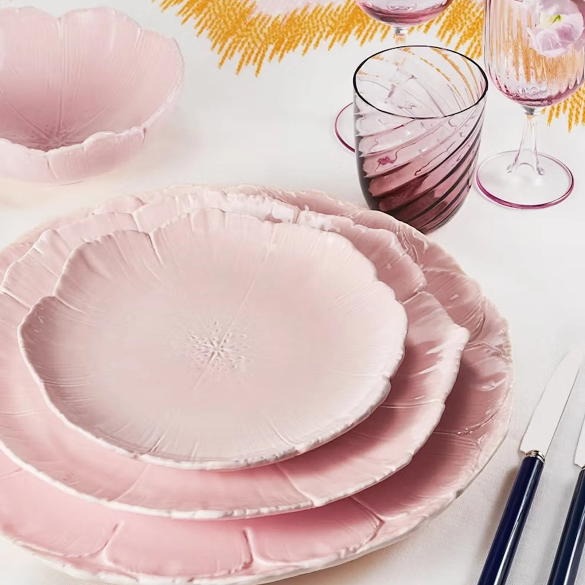 Conjunto de Pratos Blossom Rosa da marca Aquazzura.