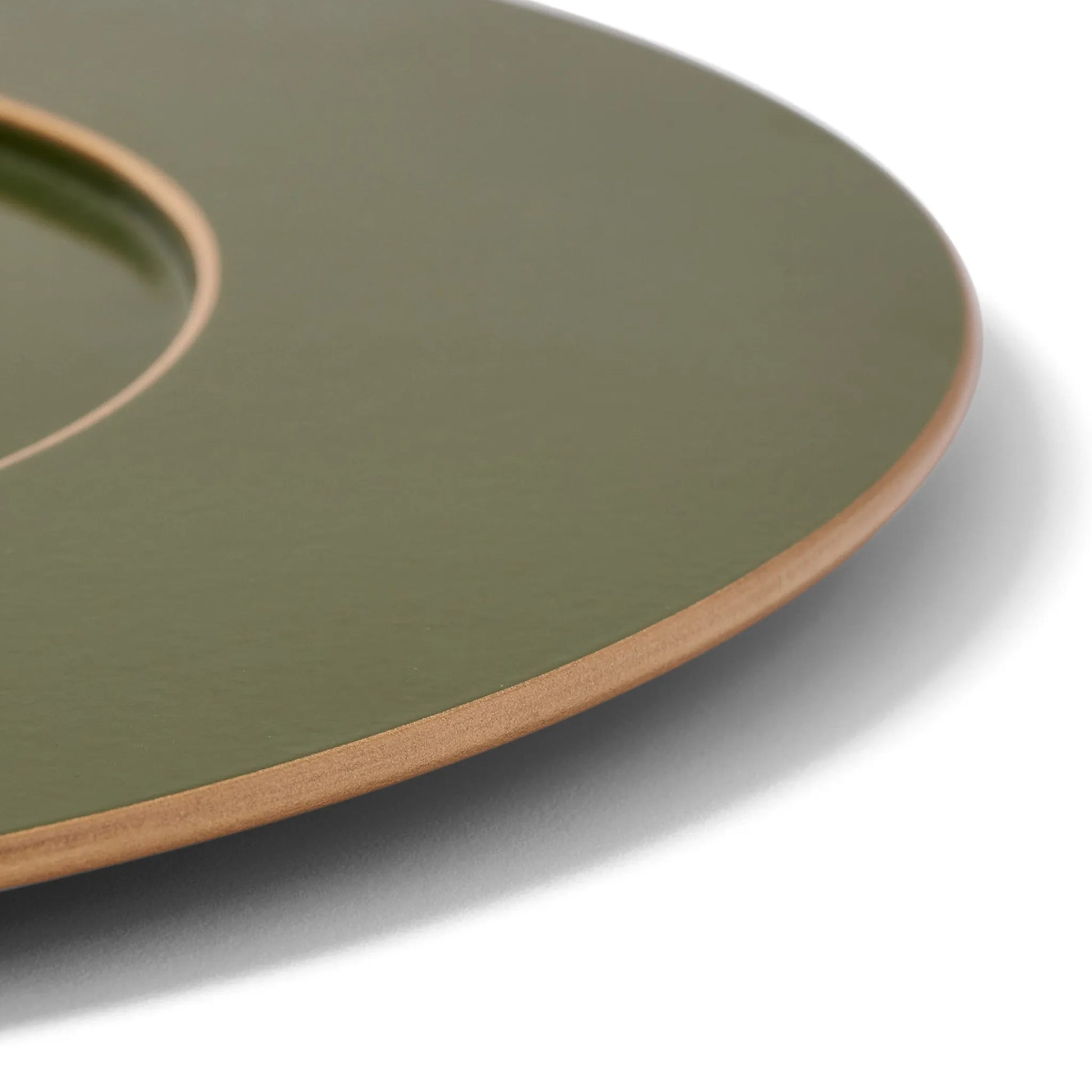 Detalhe do Sousplat Verde Militar.