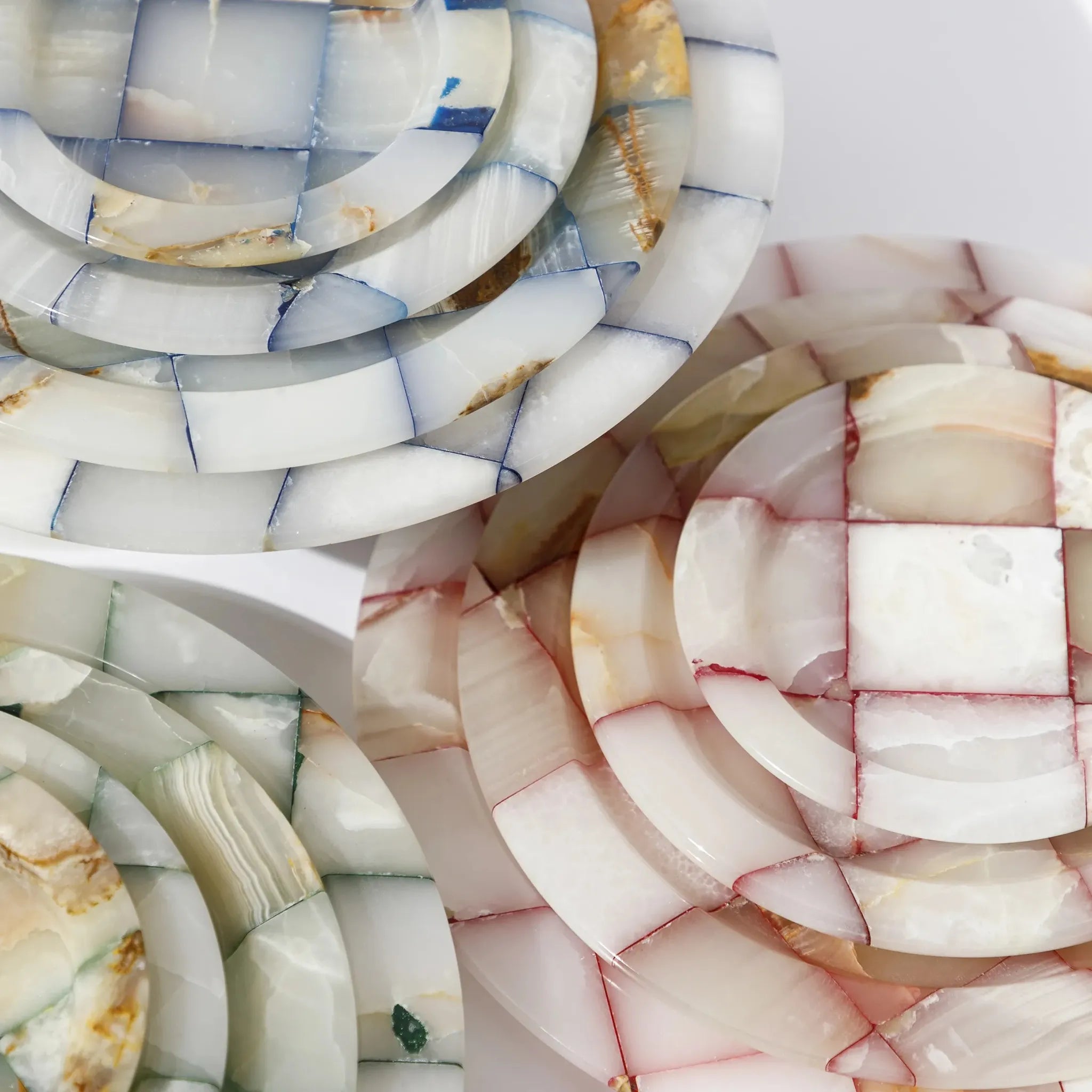 Coleção Sousplat Quadriculado Ônix.