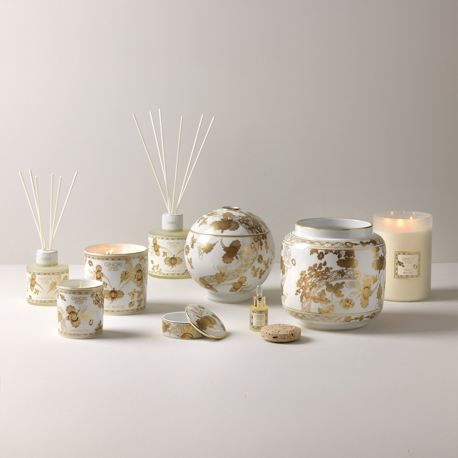 Coleção de perfumaria Oriente Italiano Aurum.