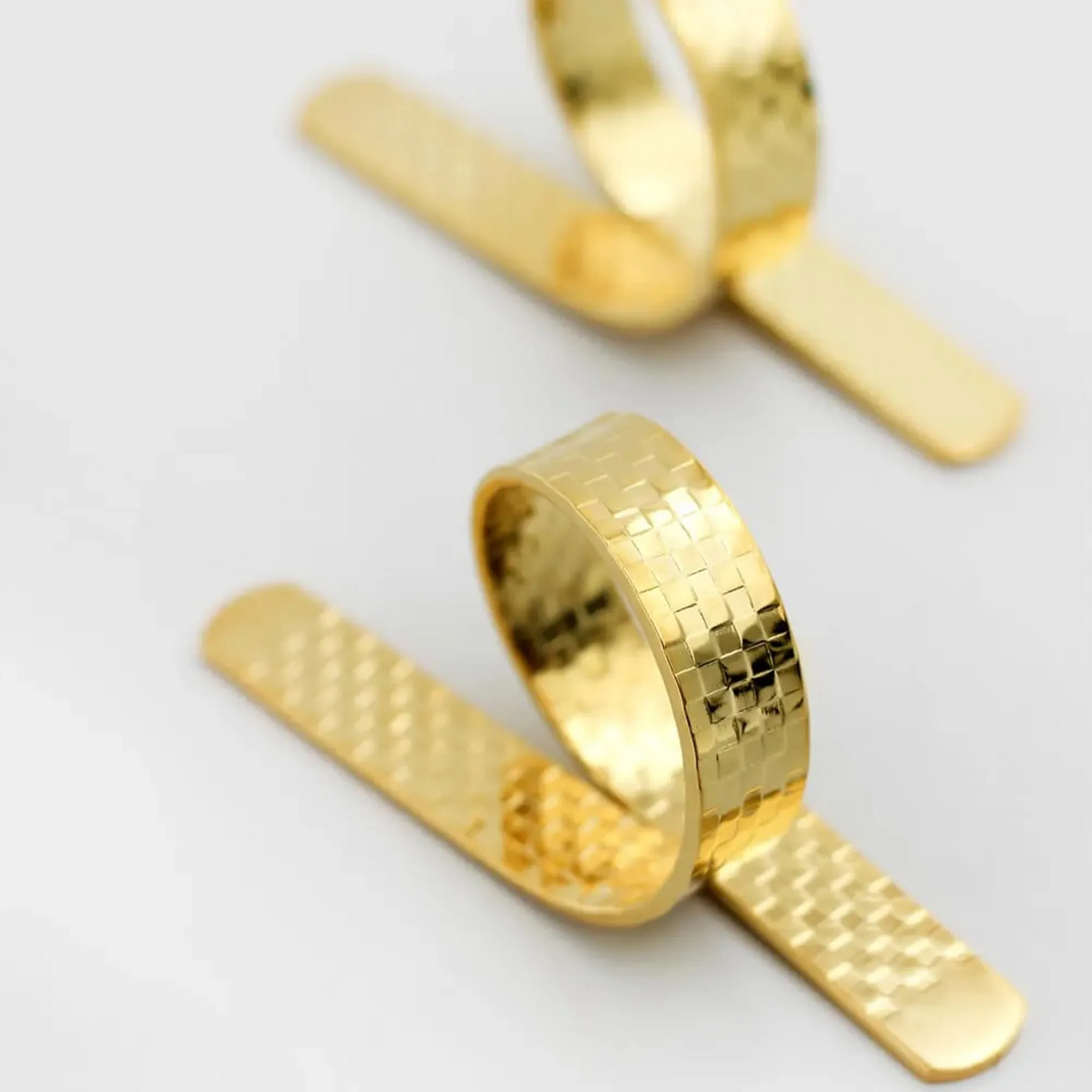 Porta Guardanapo Sarezzo Ouro conjunto.