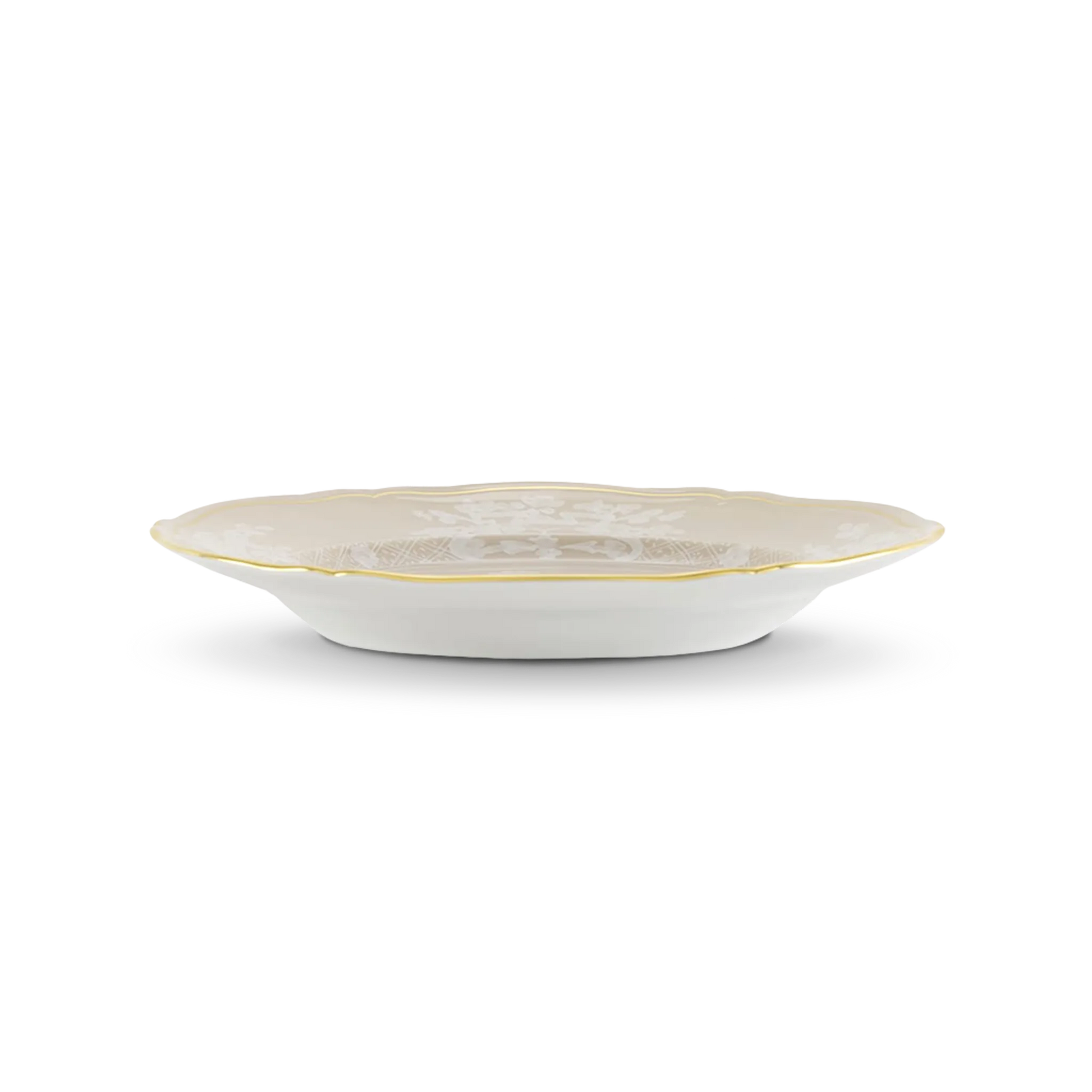 Vista lateral do Prato Sobremesa Oriente Italiano Meringa.